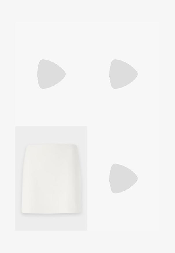 Minus MIRAKA KNIT TURTLENECK - Topp - black; Valge, sobitatud mini seelik sileda tekstuuri ja puhtamate joontega. Ilma nähtavate mustrite või riistvarata. Sirge äär alumises servas.; Zign Saapad - black; Mustad mustrakellad, millel on hallid šabloonid; valmistatud plastist, paksude ja siledate kätega, ilma nähtava riistvarata.