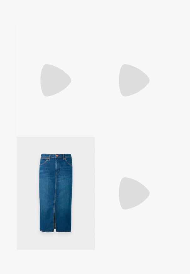 Valge lühikeste varrukatega lühike T-särk, mis on valmistatud pehmest puuvillast, ümarate kaelustega ja veidi lõdva kroobiga. Ilma mustrite ja aksessuaarideta.; Sügavsinine denimpikk seelik, millel on ette lõige, viie tasku disain, oranž õmblus ning kindel vöökoht koos kahe metallnupuga.; Musta kummist suss, millel on tekstuuriga eraldi sõrmeosa ja lihtne lame tald, kuva külgvaates üheltoonilise heleda tausta ees.; Kilpkonna kilbi disainiga tumedad prillid ovaalsete raamidega ja roheliste objektiividega. Omab õhukesi käsi, millel on metallist aktsent hingedest lähedal.