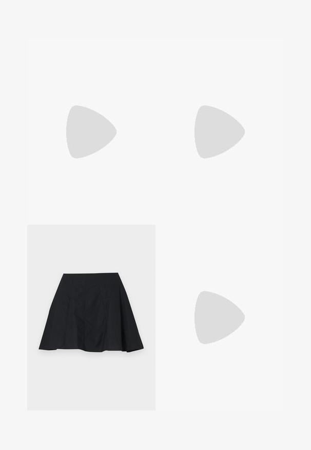 FRAME LACE UP - Basic T-shirt - off white; Black flared skirt with a smooth texture, featuring vertical pleats and a straightforward design. Hemline is slightly asymmetrical.; Black leather ballet flat with a rounded toe, smooth texture, minimal stitching detail, and a flexible sole design.; Black leather handbag with a curved shape, featuring a decorative design on the front, a short strap, and gold-tone hardware accents.
