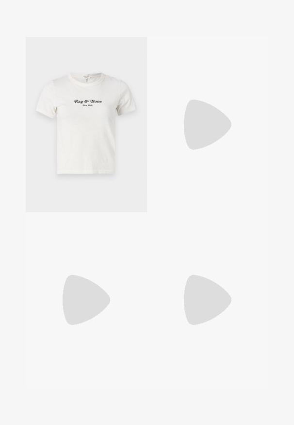 Tricou alb din bumbac, cu mâneci scurte și guler rotund, având textul negru "Rag & Bone New York" imprimat pe față.; Jeans din denim închis, cu o croială lejeră, având cusături subtile portocalii, buzunare frontale și un brâu plat cu închidere prin buton.; rag & bone ASTRA SLINGBACK - Balerini cu baretă la spate - black; Tory Burch ROMY PEBBLED SATCHEL - Geantă de mână - tiramisu