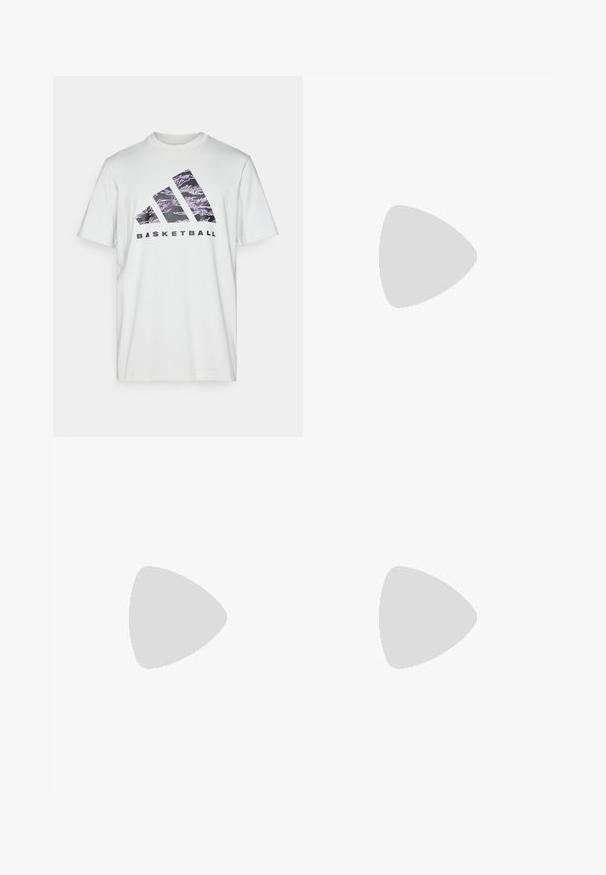 T-shirt de algodão branco com mangas curtas, apresentando uma impressão gráfica em roxo e preto de três faixas e a palavra "BASKETBALL."; Calções atléticos pretos feitos de um tecido leve, com uma cintura elástica e cordão e um logo da Adidas empratado na lateral.; Sapatilhas leves para atletismo com um upper em malha creme, riscas cinzentas, um detalhe em verde e um contraforte em azul texturizado. Cordões pretos.; Mala de duffel azul-marinho com o logótipo branco da Adidas, apresentando um topo com fecho, duas alças pretas robustas e bolsos laterais em malha. Textura do tecido suave.