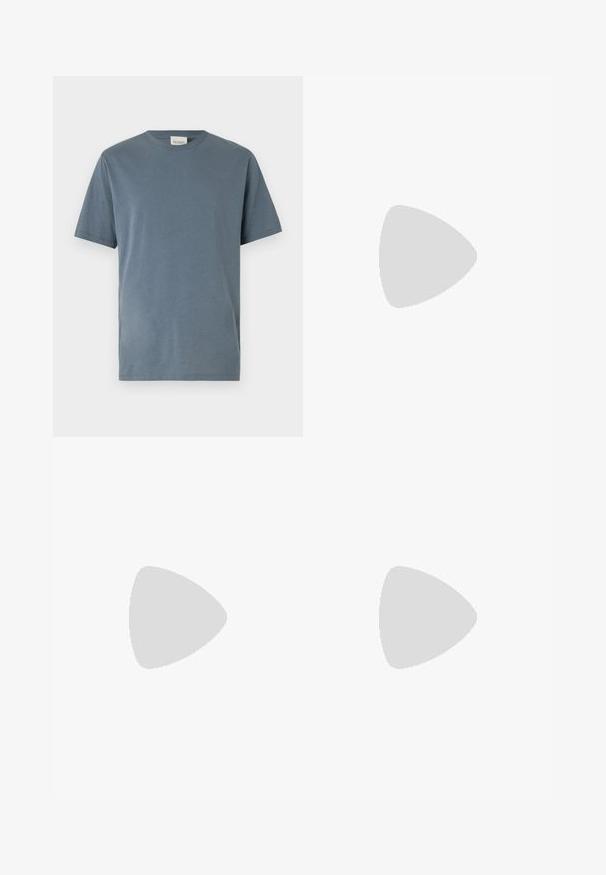 CLOSED BASIC  - T-Shirt basic - graphite blue; CLOSED X TEND LOOSE - Jeans Relaxed Fit - mid blue; Vivienne Westwood CATCH STOMPER - Sneaker low - black; Paul Smith Handtasche - multi colour