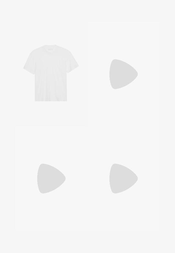 Weißes Baumwoll-T-Shirt mit kurzen Ärmeln, Rundhalsausschnitt und geradem Saum. Glatte Textur, minimalistisches Design ohne Muster oder Akzente.; Schwarze Jeans aus Denim mit hoher Taille, schmalem Bein, Fronttaschen und Knopfverschluss. Verfügt über eine glatte Textur und ein minimalistisches Design.; Schwarze Leder-Stiefelette mit einem strukturierten Seitenpanel, runder Zehenpartie und klobigem Plateau-Sohlenprofil mit Zickzack-Profil.; Sonnenbrille mit goldfarbenem Metallrahmen, grünen getönten Gläsern, ovaler Form, schwarzen Bügeln und klaren Nasenpads. Sauberes, minimalistisches Design.