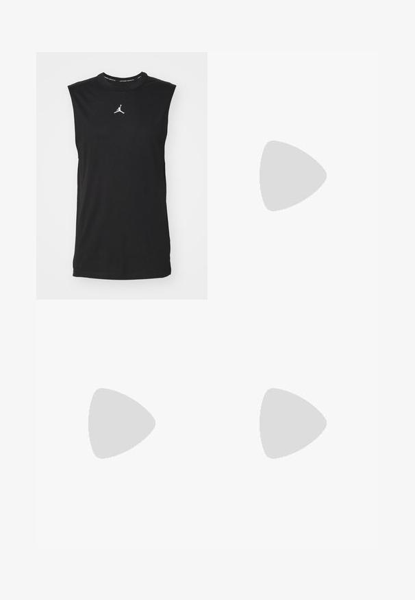 Fekete ujjatlan póló, pamutból készült, kerek kivágással és fehér Jumpman logóval a középen. Simább tapintású, normál szabású.; Könnyű anyagból készült úszónadrág kék, fehér és piros színben, színes absztrakt mintával, grafikai részletekkel és fehér kiegészítésekkel.; Neon rózsaszín és zöld sportcipő, amely texturált felsőrésszel, hullámos talppal és fényvisszaverő ezüst részletekkel rendelkezik. A fűzők a dizájn részét képezik.; Fekete napszemüveg matt felülettel, téglalap alakú lencsékkel, enyhe ívvel a templomokon, diszkrét logó részlettel és füstszínű lencsékkel.