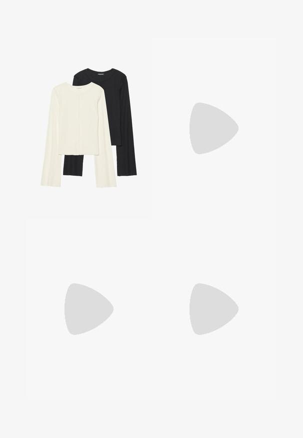 Set od dvije duge majice s dugim rukavima u bijeloj i crnoj boji. Rebrasta tekstura, okrugli izrez, uski kroj s blago raširenim rukavima.; Crne visoke biciklističke kratke hlače izrađene od rastezljivog materijala, s glatkom teksturom i šivenim rubom, dizajnirane za udobnost i lakoću kretanja.; Crne lakirane kožne sandale sa otvorenom petom, špicastim prstom, otvorima sa strane, tankom potpeticom i podesivom trakom oko članaka.; Tkana torba od slame s zakrivljenom siluetom, koja sadrži glatku crnu kožnu naramenicu i odgovarajući mali neseser koji je pričvršćen narukvicom.