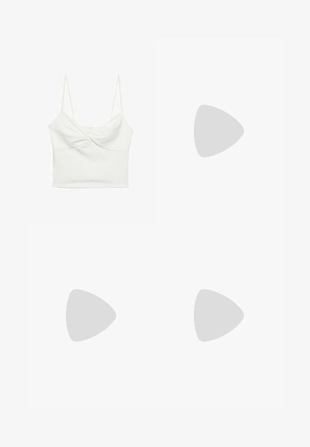 Vit kort tanktopp med tunna spagettiärm, med en vriden framsidesdesign och slät yta. Tillverkad av stretchigt tyg.; Svart midi-skjol i slätt tyg. Har en minimalistisk design, ett bälte med en metallring och en hög midja.; Platta sandaler i ljusgrön mocka med ett vävt remdesign, som har en mjuk sula och en smal gummisula.; Svarta, vinklade solglasögon med grå linser; tillverkade av plast, med tjocka skalmar med en slät yta och utan synlig hårdvara.