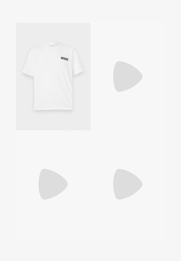 T-shirt branco de manga curta feito de algodão. Apresenta um decote redondo e um pequeno logótipo preto "DICKIES" na área do peito esquerdo.; Jeans de denim azul claro com corte reto, apresentando cinco bolsos e um fechamento com botão. Textura desgastada com áreas desbotadas.; Calças largas em padrão xadrez castanho e azul, combinadas com sapatos brancos com detalhes pretos e solas texturizadas, contra um fundo verde.; Óculos de sol de padrão tartaruga com lentes cinzentas e armação quadrada, apresentando detalhes metálicos nas hastes e o logótipo incorporado no design.