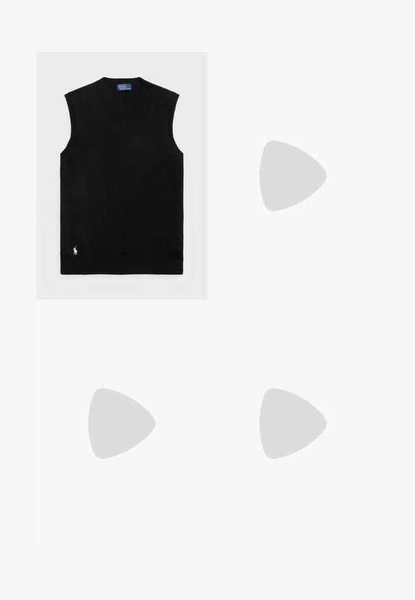 Sweater de algodão preto sem mangas com decote redondo. Apresenta um pequeno logotipo branco no canto inferior esquerdo e acabamentos canelados.; Calças de ganga pretas com corte slim, apresentando uma cintura padrão, bolsos frontais e um fecho clássico com botão.; Polo Ralph Lauren LEATHER KITTEN-HEEL SANDAL - Saltos clássicos - black; Mala preta com forma curve, feita de camurça e couro, com um fecho de correr dourado e um detalhe com o logótipo. Inclui uma alça curta.