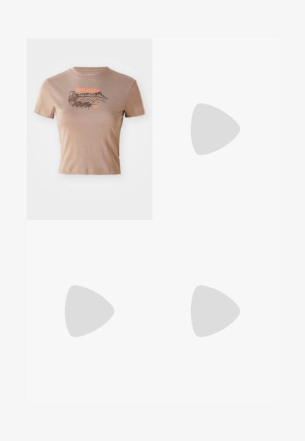 Tricou din bumbac maro, cu mâneci scurte, guler rotund. Partea din față prezintă un grafic cu textul "PARADISE" în orange, cu un design peisagistic și palmieri.; Pantaloni largi, maro, cu un model floral portocalie. Textură netedă, cu un talie înaltă și buzunare laterale. Design casual și fluid.; Tenisi Nike din materiale albe, negre și maro. Prezintă un capac maro texturat, un design în dungi și șireturi tradiționale cu accente aurii.; Ochelari de soare cu ramă metalică aurie și lentile închise, în formă de ochi de pisică, având brațe negre cu un accent în culorile curcubeului pe o parte.; Cercei din argint cu un design torsadat, având un finisaj lucios și închidere cu tijă. Au un diametru de aproximativ 3 cm.