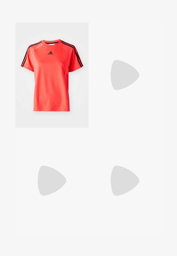 Lühikeste varrukatega, erksast korallist spordipusa, mis on valmistatud kergest kangast. Sobiline must Adidas'i logo ja iga õlavarre peal kolm musta triipu.; Hele sinine teksase midi seelik, millel on külgmised triibud, sobiv talje ja eesmistel taskutel. Kulunud tekstuur lisab detaili.; Valged sportlikud tenningud hõbedase aktsendiga, tekstureeritud kangast ja siledast nahast; musta kummitald ja paelad.; Aviatori prillid, millel on gradient sinine objektiiv, hõbedane metallraam ja dekoratiivsed staaraktsendid objektiivil. Sujuv ja stiilne disain.