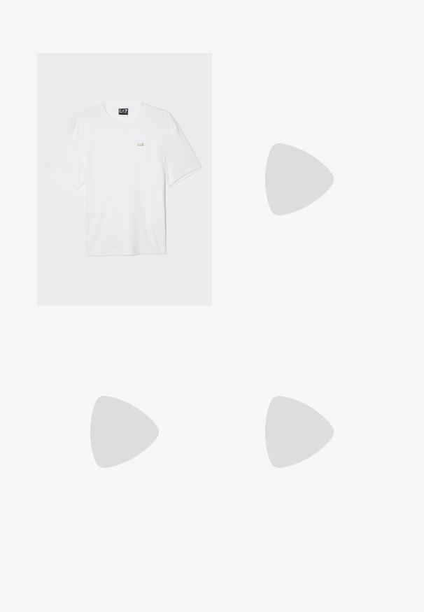Hvit bomulls t-skjorte med korte ermer og rund hals, med en liten gullfarget EA7-logo på venstre bryst.; Beige shorts laget av bomull, med et klassisk design som har knapplukking foran og beltehemper. Glatt tekstur med sidelommer.; Hvit sneaker med en glatt skinnoverdel, teksturert gummisåle, rund tå og en reflekterende detalj på hælen.; Oransje skinnveske med preget logo-design, topphåndtak, justerbar skulderreim og detaljer i sølv.