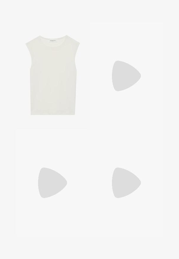 Balta be rankovių palaidinė su apvaliu kaklu. Pagaminta iš lygios medžiagos, ji turi laisvą siluetą ir minimalistinį dizainą. Be raštų ar akcentų.; Juodos aukštu liemeniu džinsai su tiesaus kirpimo prigludimu, pagaminti iš džinsinio audinio, turintys dvi priekinės kišenes ir žalvario detales.; Baltos platformos sportbačiai su lygiu odos primenančiu paviršiumi, apvalia forma, paminkštintu apykakle ir tekstūruotu guminiu padu su ryškiais protektoriais.; Bežinė rankinė, pagaminta iš minkštos medžiagos, turinti laisvą dizainą, siuvinėtas detalės ir dvi petnešos. Tinkama kasdieniam naudojimui.