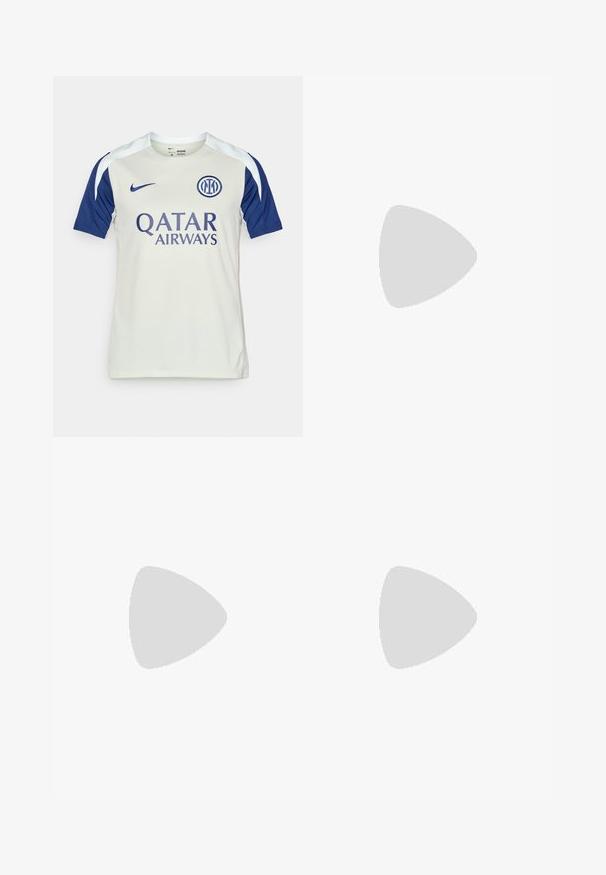 Valge ja tumesinine Nike jalgpallipaita, millel on lühikesed varrukad, ümmargune kaelus, Qatar Airways logo ja ringikujuline omavahel seotud klubi embleem rinnal.; Heled sinise denimi sirgete põlvede lõikega teksad, millel on keskmise kõrgusega vöökoht, viis taskut ning nööbid ja tõmblukk.; Tumesinine ja valged tossud, valmistatud nahast ja võrgust, punase aktsendiga kanna peal ja valged paelad, tekstuuriga tald.; Kolmekihiline hõbedane metallkaelakee, mis on valmistatud peentest, paindlikest kettidest kerge läikega, kinnitatud krabi sulguri ja reguleeritava ketiga.