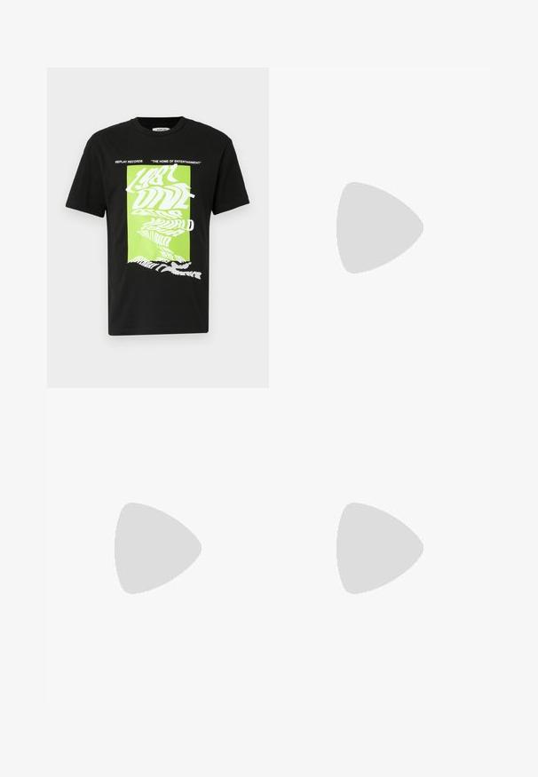 T-shirt en coton noir avec un graphique déformé en blanc et vert néon avec du texte, col rond, manches courtes et ourlet droit.; Shorts cargo beiges en tissu durable, comportant de multiples poches, une poche latérale zippée et des détails cousus. Ceinture standard avec bouton.; Baskets blanches sans lacets avec une surface texturée, une semelle épaisse et un design minimaliste. Présente le logo de la marque sur le côté.; Gants en cuir noir avec une texture lisse, cinq doigts et de subtils détails de couture. Design classique, adapté à une utilisation par temps froid.