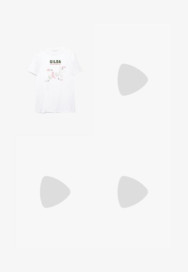 PULL&BEAR GILDA GRAPHIC  - Print T-shirt - white; PULL&BEAR Denim shorts - red; Cesare Gaspari Cowboy/Biker boots - black; Mango Handbag - off white