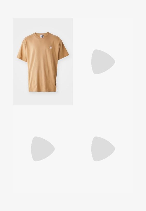 T-shirt en coton brun avec un col rond et des manches courtes. Présente un petit logo Adidas blanc sur la poitrine gauche. Texture douce, coupe décontractée.; Pantalon marron à design plat sur le devant, jambes droites et taille classique. Fabriqué en tissu durable, sans motifs ni ornements visibles.; Baskets en cuir marron avec trois bandes de couleur claire, semelle en gomme, bout arrondi et accents en daim texturé sur le talon et le bout.; Collier en métal argenté composé de maillons épais entrelacés, avec une texture polie et un petit fermoir avec des détails de marque.