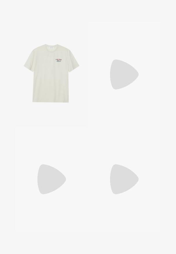 T-shirt en coton crème clair avec des manches courtes. Présente un petit graphisme bleu et rouge d'un marlin avec le texte "MARLIN TROPHY".; Shorts bleu clair en coton, avec un cordon de serrage à la taille, deux poches avant et une texture lisse. Design basique avec des accents minimaux.; Mocassins beige clair avec un bout pointu, en matériau lisse, une sangle sur le devant et une semelle basse marron. Design simple avec des accents minimalistes.; Sac à bandoulière beige avec une texture mate lisse, de forme rectangulaire, doté d'une sangle noire réglable et d'une poche zippée à l'avant. Marqué "PIER ONE".