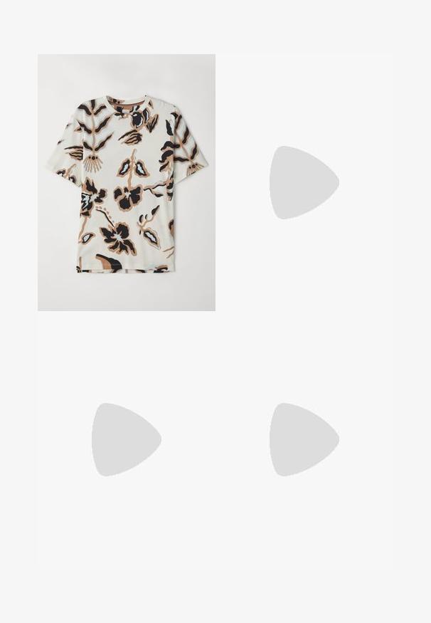 Īsām piedurknēm T-krekls no mīksta auduma, ar krēmkrāsas fonu un abstraktiem ziedu rakstiem melnā, brūnā un gaiši zila krāsā.; Tartan svārki ar krokām, galvenokārt sarkans un melns raksts ar dzelteniem un zaļiem akcentiem, augsta josta ar pogu aizdari.; Gai beige ādas kedas ar plakaniem šņorēm, teksturētu virsmu un kontrastējošu krēmkrāsas gumijas zoli, apvienotas ar melniem pieguļošiem biksēm.; Melna ādas portfelis ar divām augšējām rokturiem, priekšējo kabatu un noņemamu siksnu, ar diskrētu zīmolu apakšā.