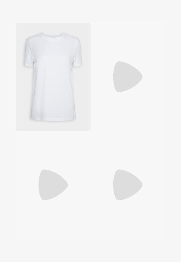 Vit kortärmad t-shirt i bomull. Rundhalsdesign med en mjuk textur och inga synliga mönster eller detaljer. Enkel stil.; Klassiska blå denimjeans med rak benform, fem fickor och knäppning. Har en medelblå tvättning och stadig textur.; Svarta och grå sneakers med en slät läderöverdel och mjuka mockadetaljer; vit gummisula; kombinerat med beigefärgade vida byxor.; Sköldpaddsmönstrade solglasögon med ovala bågar och gröna linser. Har tunna skalmar med en metallisk detalj vid gångjärnen.; Silverörhängen med en polerad yta, med en cirkelformad design och sömlösa gångjärn, med en slät textur.