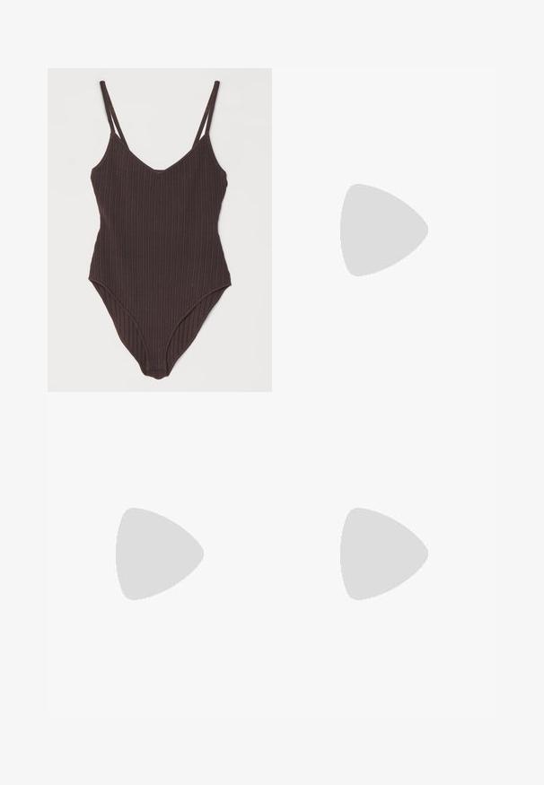 Bodysuit brun foncé à côtes avec des fines bretelles, un décolleté en V et une silhouette ajustée avec un dos ouvert.; Victoria Beckham JULIA - Jean droit - contrast wash; Bottes en suède beige jusqu'aux genoux avec un bout pointu, un talon empilé et des détails de couture le long des côtés. Texture lisse et design structuré.; Tory Burch ELEANOR SATCHEL - Sac à main - wild mushroom