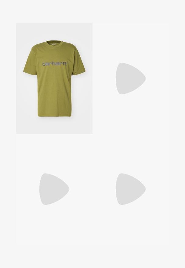 Olijfgroene katoenen t-shirt met een ronde halslijn en korte mouwen, voorzien van een blauwe "carhartt." logo op de borst.; Donkergrijze, recht gesneden broek van een katoenmix, met een knoopsluiting aan de voorkant, riemlussen en standaardzakken. Gladde textuur.; Crème en zwarte Adidas Spezial sneaker met gum zool, zwarte strepen, rode stiksels en 'Spezial' branding aan de zijkant.; Set van zeven zilveren ringen met verschillende ontwerpen, waaronder gedraaide, verbonden en gegraveerde patronen. Verschillende vormen en breedtes.
