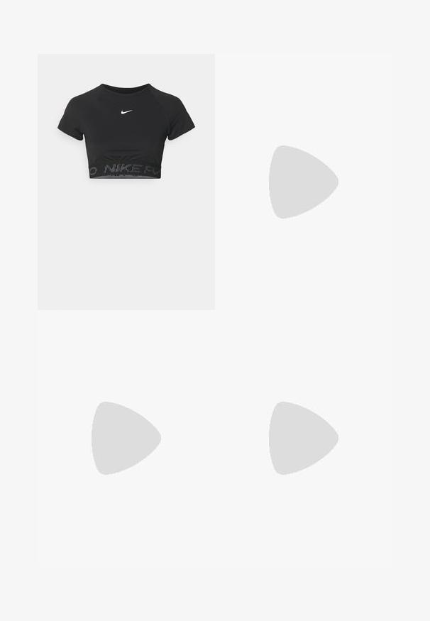 Mustas lühikeste varrukatega sportlik crop top, millel on valge Nike logo ja tekstuuriga riba, mille servas on mustriga "NIKE".; Beževa ribaga rattapüksid kõrge vöökoha ja tekstuuriga mustriga, mis on ülikitsad ja ulatuvad kuni reie keskele.; Kreem ülaosaga jooksujalats roosade aktsentidega ja hallide detailidega. Omab paksu tallat, millel on tekstuuriga pind ja silmapaistev logo.; Mustad mustruu kindad, mis on valmistatud venivast materjalist, avatud peopesadega disainiga, grippimiskohtadega ja valge Nike logoga.