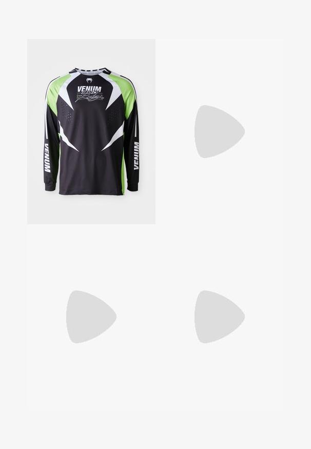 Crna, bijela i neon zelena dugosleeve sportska majica s "Venum" oznakom i zmijastim logotipom, te perforiranom ventilacijom na prednjem dijelu prsnog koša.; Crne sportske kratke hlače izrađene od glatkog, rastezljivog materijala. Imaju široki pojas s logotipom i spljoštene šavove za udobnost i izdržljivost.; Sive visoke sportske cipele s mesh panelima, teksturiranim antilopom, zaokruženim vrhom i gumeni potplat; na strani se nalazi bijeli logo.; Bijele bokserske rukavice napravljene od teksturirane sintetičke kože, s zlatnim detaljima, čičak trakom i ventilacijskim otvorima na dlanu.