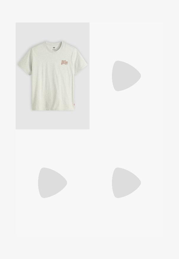 Ανοιχτό γκρι βαμβακερό μπλουζάκι με μικρό λογοτύπο «Levi Strauss & Co.» σε καστανοκόκκινο χρώμα στο αριστερό στήθος, κλασικό σχέδιο με λαιμόκοψη και κοντά μανίκια.; Μπεζ φανέλα με γιακά, διαθέτει δύο τσέπες στο στήθος, μαύρα κουμπιά και μακριά μανίκια με κουμπωτές μανσέτες.; Levi's® 512�™ SLIM TAPER - Slim fit jeans - sand; Sneaker σε ρετρό στυλ με λευκό, σουέντ καφέ, μαύρες λεπτομέρειες, λευκά κορδόνια και λογότυπο "Jack & Jones EST. 1990" στο πλάι.