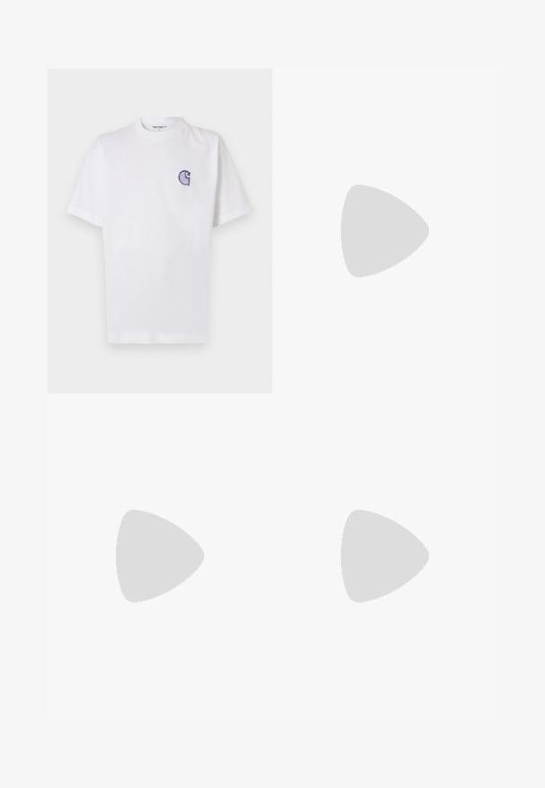 Hvit bomulls-T-skjorte med korte ermer, rund hals og en liten, brodert blå "C"-logo på venstre brystområde.; Beige cargo bukser med en sort nederste del, med elastiske manchetter, flere lommer og lynlåslukning. Laget av slitesterkt, vannavvisende materiale.; adidas Originals ADIDAS GAZELLE SHOES - Innendørsfotballsko - real madrid/bluebird/footwear white/crew yellow; Marine duffelveske med hvitt Adidas-logo, med glidelås i toppen, to solide svarte håndtak og sidelommer i mesh. Glatt stoffstruktur.