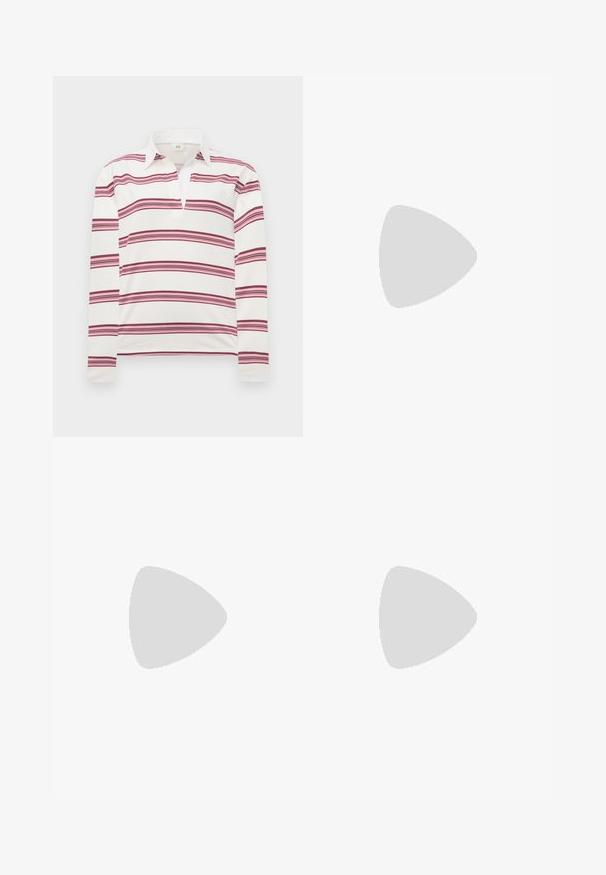 Camisa polo de manga longa em branco com riscas horizontais em bordeaux e rosa, apresentando um colarinho contrastante e uma pala para um decote aberto.; Calças largas em caqui, feitas de uma mistura de algodão, com frente lisa e pregas, fecho de botão e um acabamento suave.; Sandal de barco em couro castanho com ilhós dourados, atacadores redondos e uma sola de borracha castanha texturizada. Apresenta detalhes costurados e um logótipo em relevo.; Saco tote bege acolchoado com textura almofadada e alças robustas, apresentando um pequeno logo na frente. Modelo a usar uma blusa branca e uma saia azul-marinho.