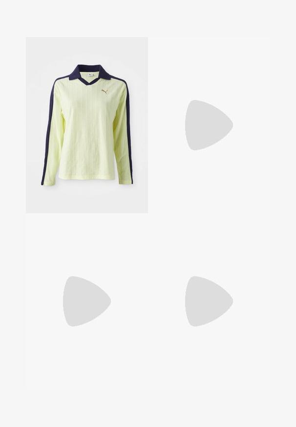 heled kollane pikad varrukad polo tume sinise krae ja varrukatega. Omab tekstuuri ribakujundust ja väikest kuldset logo rinna peal.; Teksaskanga pleeditud seelik, millel on istuv vöökoht, esitleb vertikaalseid pleateid keskmisest sinisest värvist ning kontrastset tikandi detaili.; Mustand ja sinised Puma sussid madalate kontsade ning sõrmuste rihmadega valge tausta peal.; Punane nahkplugin, millel on kaks esikotti, kuldne riistvara ja lukuga sulgemine. Omab kaarjat õlarihma ja tekstureeritud viimistlust.