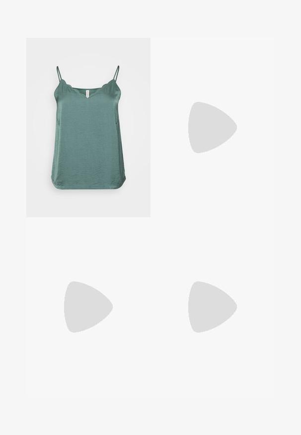 Una camiseta sin mangas ligera en color verde azulado, con tirantes finos tipo espagueti, escote en V y una tela ligeramente texturizada; dobladillo redondeado con aberturas laterales.; Falda con estampado floral y pliegues, que presenta colores rojo, amarillo, verde y negro sobre un fondo blanco. Incluye un dobladillo ondulado en blanco y negro.; Zapatillas Nike beige con acentos marrones, parte superior de ante y textil, puntera redonda, suela plana de goma y diseño con cordones.; Gafas de sol negras en forma de ojo de gato con un acabado mate, que presentan lentes ahumados grises, ángulos pronunciados y brazos laterales elegantes. Nombre de la marca visible en el interior del brazo.; Pendientes de aro de plata con un acabado liso y pulido. Forma redonda y cierre de click seguro. Diseño ligero adecuado para el uso diario.