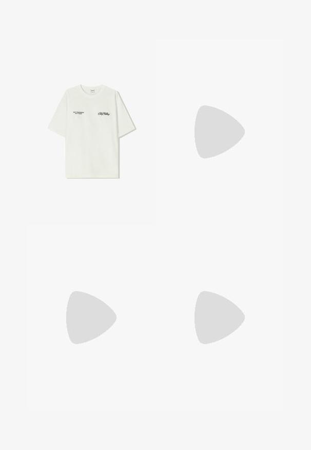 Witte katoenen T-shirt met korte mouwen. Aan de voorkant staat in zwarte tekst: "NIET MORGEN NIET VANDAAG" en "DE KUNST VAN VUIL VERPLAATSEN" in groene cursieve letters.; Witte, wijde broek gemaakt van textiel met structuur. Bevat een elastische tailleband en twee zijzakken. Casual, losse pasvorm.; Bruine geweven leren instapschoenen met open teen, met een gladde oppervlakte, platte zool en een afgerond ontwerp voor comfort.; Zwarte nylon crossbody tas met een verstelbare schouderriem, met een gladde textuur, een voorzak met rits en een logo-accent.