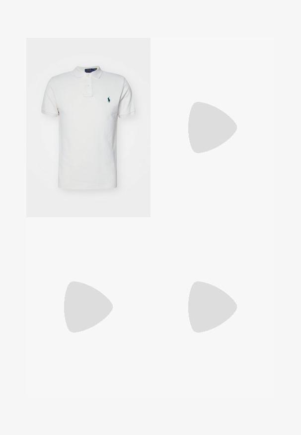 Camisa polo blanca de algodón, con cuello clásico, mangas cortas y un logo bordado verde en el lado izquierdo del pecho.; Jeans ajustados de color azul oscuro con cierre de botón y cremallera, trabillas para cinturón, bolsillos delanteros y traseros, extendidos sobre un fondo blanco.; Zapatillas de cuero en azul marino y blanco con acentos de ante, puntera redonda, suela plana de goma y detalle del logo en el lado. Diseño ligero.; Gafas de sol de carey marrón con lentes ovalados y tinte gris oscuro. Presentan un acento dorado en las patillas. Textura de plástico suave.