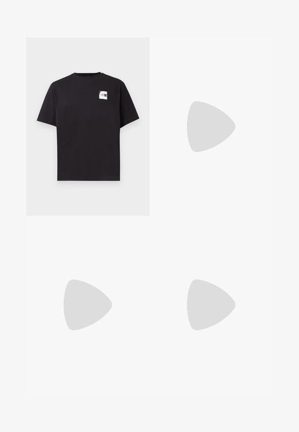 The North Face TEE STONE LOGO - T-shirts print - black/white/cyber berry; 2Y Studios AIDAN BAGGY - Arbejdsbukser - washed black; Nike Sportswear KILLSHOT 2 UNISEX - Sneakers - black/phantom; Sorte solbriller med rektangulære linser, mat plastikramme og lige kanter. Har brandlogo på den indvendige arm.