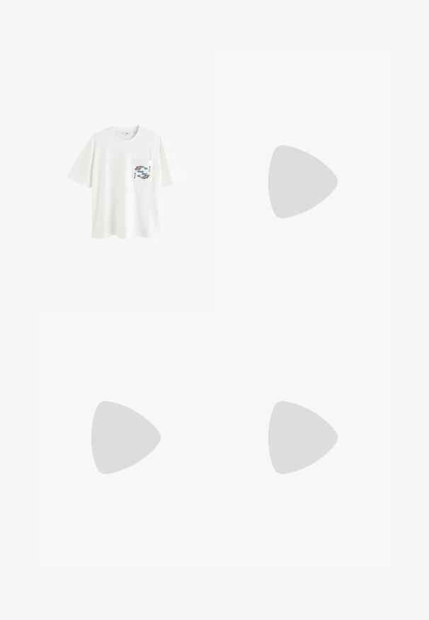 Weißes Baumwoll-T-Shirt mit kurzen Ärmeln, einer Tasche und einem blauen/roten Grafikdruck auf der Taschenfläche. Lockerer Schnitt, Rundhalsausschnitt.; Graue Denim-Shorts mit geradem Schnitt, ausgestattet mit Fronttaschen, einem Knopfverschluss und einem klassischen Fünf-Taschen-Design.; Weiße Sportschuhe mit Mesh-Obermaterial, strukturierten Akzenten und gepolsterter Sohle. Kombieirt mit schwarzen gerippten Knöchelsocken auf einer blauen Teppichoberfläche.; Silberne Metallkette mit dicken, ineinandergreifenden Gliedern, polierter Oberfläche und einem kleinen Verschluss mit Markenlogo.