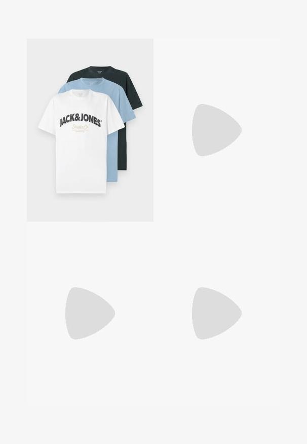 Três t-shirts dobradas de manga curta com decote redondo em branco com o logo Jack & Jones, azul claro e preto, empilhadas contra um fundo branco.; Calções de ganga azul claro com um corte clássico, bainha dobrada, bolsos frontais e detalhes em botão de cobre. Textura suave e design casual.; Nike Sportswear KILLSHOT 2 LTR PRM OPP2 - Sapatilhas - black sail baroque brown mtlc dk grey; Óculos de sol pretos em plástico com armações retangulares, lentes azuladas e hastes finas, apresentando um acabamento brilhante.