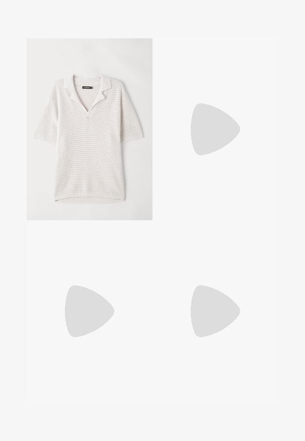 Short-sleeve, lightweight knitted polo in off-white with textured pattern, ribbed collar, and hem detailing. Designed for breathability.; Tiger of Sweden TENSER - Trousers - pure decadence; The Antipode COLLEGE - Moccasins - taupe; Silver bracelet featuring a rounded bead design, worn on a wrist against a blue background. Smooth texture with polished finish.