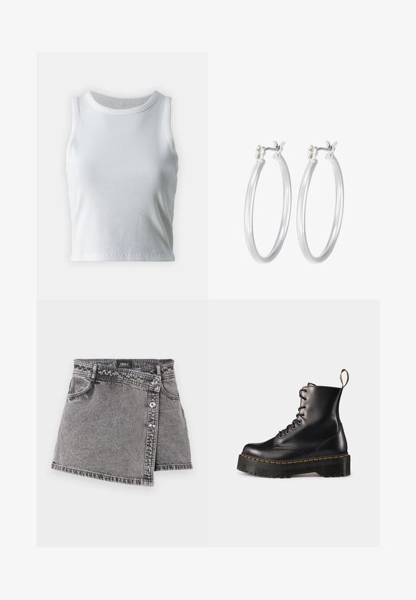 Bela rebrasta majica brez rokavov z okroglo izrezom, s pravo hem in gladko, elastično strukturo.; Siva denim mini krilo z asimetričnim krojem, ki vsebuje srebrne gumbe in podrobnost sprednjega žepa. Gladka tekstura in sproščen design.; Črne usnjen lace-up gležnjarje z debelim črnim podplatom in rumenim šivanjem. Imajo zanko na hrbtni strani in okrogle kovinske učke.; Srebrni obroči za ušesa z gladko, polirano površino. Okrogla oblika in varna zaponka s klikom. Lahka zasnova, primerna za vsakodnevno nošenje.