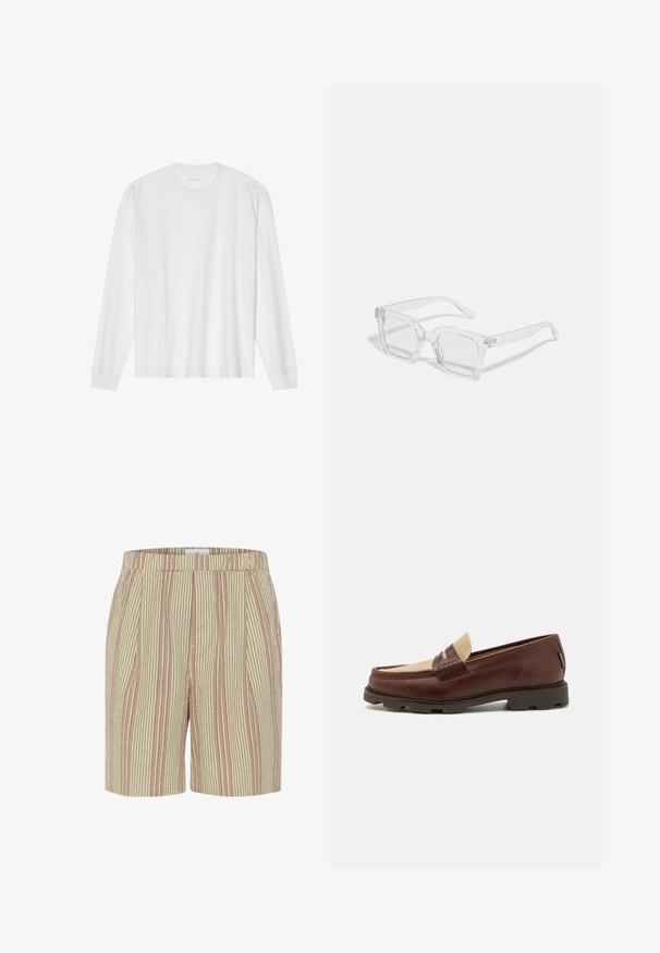 Biała bawełniana koszulka z długim rękawem z okrągłym dekoltem i ściągaczami. Prosty, nieozdobny design, charakteryzujący się gładką fakturą i standardowym krojem.; Spodenki w paski w odcieniach beżowym i jasnoróżowym, wykonane z teksturowanej tkaniny, z elastycznym pasem i bocznymi kieszeniami. Długość do połowy uda.; Brązowe skórzane mokasyny z taupe'owym akcentem z płótna, przeszyciami i teksturowaną gumową podeszwą zaprojektowaną dla komfortu i trwałości.; Przezroczyste prostokątne okulary przeciwsłoneczne z grubą plastikową ramą, z lekko przyciemnionymi soczewkami i bez dodatkowych wzorów czy detali.; Zestaw pięciu srebrnych pierścionków z różnymi wzorami: wzór łańcuszka, gładka obrączka, obrączka w kropki oraz akcenty ażurowe.