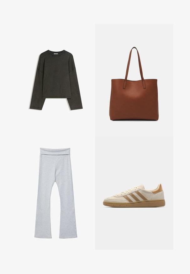 Donkergrijze lange-mouwen top gemaakt van een katoenmix. Boxy vorm met een ronde halslijn en verlaagde schouders, met zichtbare stiksels.; Grijze flared leggings met een brede, zachte tailleband, gemaakt van een gladde, elastische stof. Beschikt over een aansluitende vorm en een enkel-lange snit.; Beige suède sneakers met lichtbruine accenten. Voorzien van drie bruine stripes, een textuur rubberen zool en een afgeronde neus.; Bruine leren tote bag met een gladde textuur, een ontwerp met een open bovenkant en twee schouderbanden. Kenmerkt zich door minimale stiksels en geen zichtbare hardware.