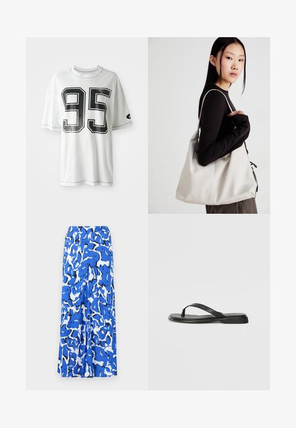 T-shirt branco de manga curta com um grande número "95" desgastado em preto na frente e um pequeno logótipo swoosh preto na manga esquerda.; Saia longa com um padrão abstrato em azul e branco, fabricada em material leve, com uma cintura larga e uma silhueta reta com raches laterais.; Chinelo preto feito de couro liso, com um design de tira fina e sola baixa com um perfil minimalista. Sem padrões ou acentos notáveis.; Uma bolsa bege feita de material macio, com um design descontraído, detalhes de costura e duas alças para o ombro. Adequada para uso diário.
