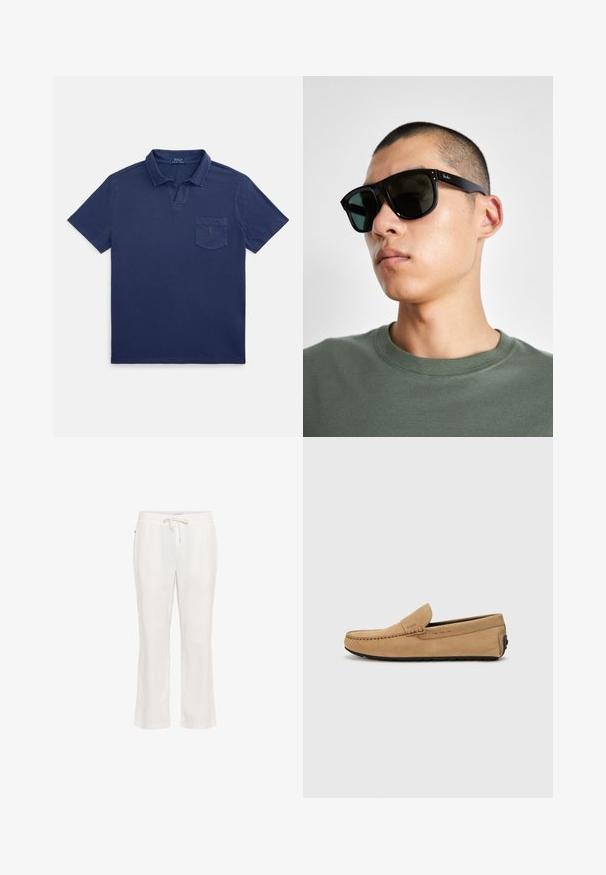 Granatowa koszulka polo z bawełny, z kołnierzykiem na składanie, krótkimi rękawami oraz kieszonką na piersi z małym logo.; Lekkie, białe lniane spodnie z elastyczną talią i sznurkiem. Prosty krój nogawki z gładką fakturą i bez wyraźnych wzorów.; Beżowe zamszowe mokasyny z przeszytym noskiem, slip-on, z czarną gumową podeszwą. Posiada delikatne logo po boku.; Czarne prostokątne okulary przeciwsłoneczne z ciemnymi szkłami, o charakterystycznym kształcie i logo na zauszniku. Noszone przez osobę w zielonej koszuli.