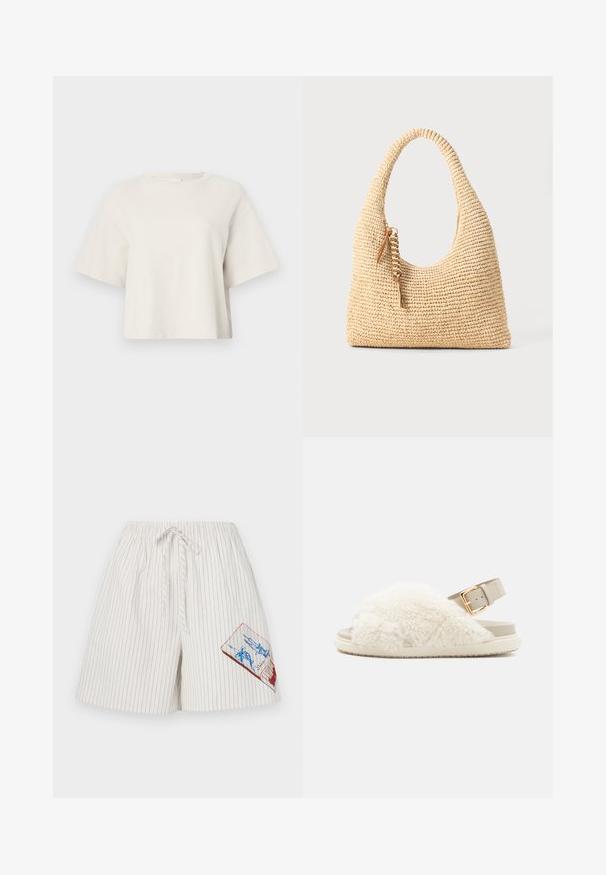 Krémový skrátený tričko vyrobené z rebrovanej látky, s okrúhlym výstrihom a krátkymi rukávmi v uvoľnenom strihu.; Biele bavlnené šortky s vertikálnymi modrými pruhmi, elastickým pásom a šnúrkou na stiahnutie. Na ľavom stehne sa nachádza farebná grafická nášivka.; Biele kožušiny šľapky s béžovým nastaviteľným popruhom na zadnej strane a zlatou prackou. Mäkká textura, zaoblený tvar a polstrovaná podrážka.; Tkaná béžová kabelka s zakrivenou rukoväťou, štruktúrovaným povrchom a hnedým strapcom. Má uvoľnený, hobo tvar.