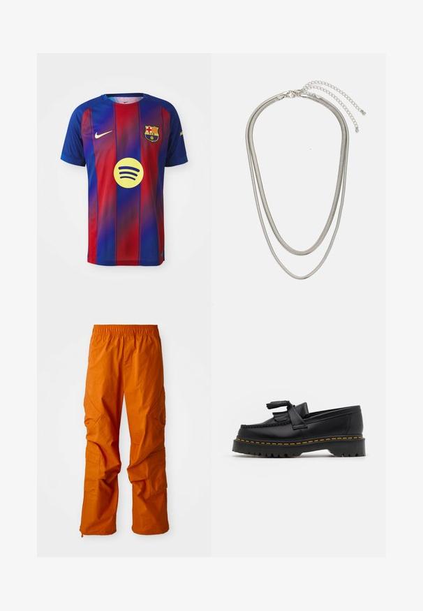 Maillot du FC Barcelone avec des rayures verticales bleues et rouges, logo Nike et graphique Spotify au centre. Fabriqué en tissu respirant.; Pantalons cargo orange avec taille élastique, dotés de poches latérales et d'une coupe décontractée. Fabriqués en tissu léger, avec une texture douce.; Mocassin en cuir noir avec un accent à frange, doté d'une semelle épaisse noire et d'une couture jaune le long du bord. Fini texturé.; Collier en métal argenté à trois couches présentant des chaînes flexibles et élégantes avec un léger éclat, sécurisé par un fermoir en forme de homard et une chaîne ajustable.