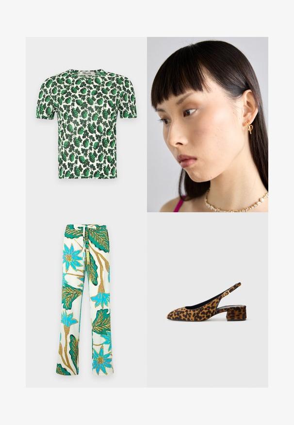 Žalias gėlių trumpomis rankovėmis viršus, pažymėtas dideliais lapų raštais ant baltos fono, pagamintas iš lengvo, tampraus audinio.; Gėlėmis dekoruoti kelnes su mėlynomis gėlėmis ir žaliomis lapėmis kreminės spalvos fone; medžiaga atrodo lygi, su laisvu prislėgimu.; Moters leopardų rašto bateliai su žemu bloku įkulniu ir auksine sagtimi šone, parodyti šoniniame profilyje ant vientisos fono.; Auksinė įvorės auskaras, dėvimas dešinėje ausyje, su atviru dizainu. Modelis turi tiesius tamsius plaukus ir minimalų makiažą.