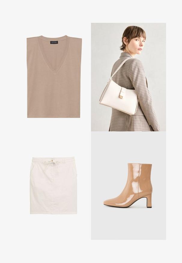 Beige ärmlös V-ringad topp med en svart etikett som läser "ANNA FIELD" vid kragen, liggande plant på en vit bakgrund.; Vit bomullskjol med dragsko i midjan, två sidfickor och rak passform. Subtil struktur med en slät yta.; Nude patent ankelboots med spetsig tå, glänsande yta och medelhög blockklack. Slät textur och elegant silhuett.; Vit läderhandväska med en strukturerad design, med en magnetknäppning och en axelrem, visad mot en neutral bakgrund.