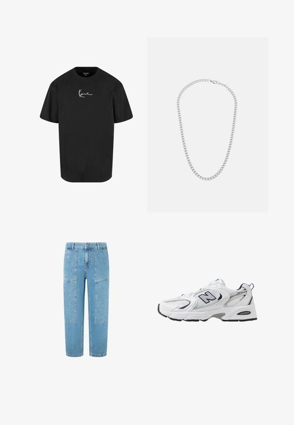 Svart bomull T-skjorte med korte ermer, rund hals og en hvit signaturlogo trykt på forsiden. Glatt tekstur og avslappet passform.; Jeans i lyseblå denim med rett snitt, med to store påsydde lommer og subtile slitte detaljer på stoffet.; Hvit sportsko med mesh-overdel, marineblå accenter og polstret såle. Har "N"-logo, lisser og teksturert detalj på siden.; Sølvmetall lenkehalskjede med sammenkoblede ledd og en sikker lås, jevn tekstur, jevn finish og et klassisk design.