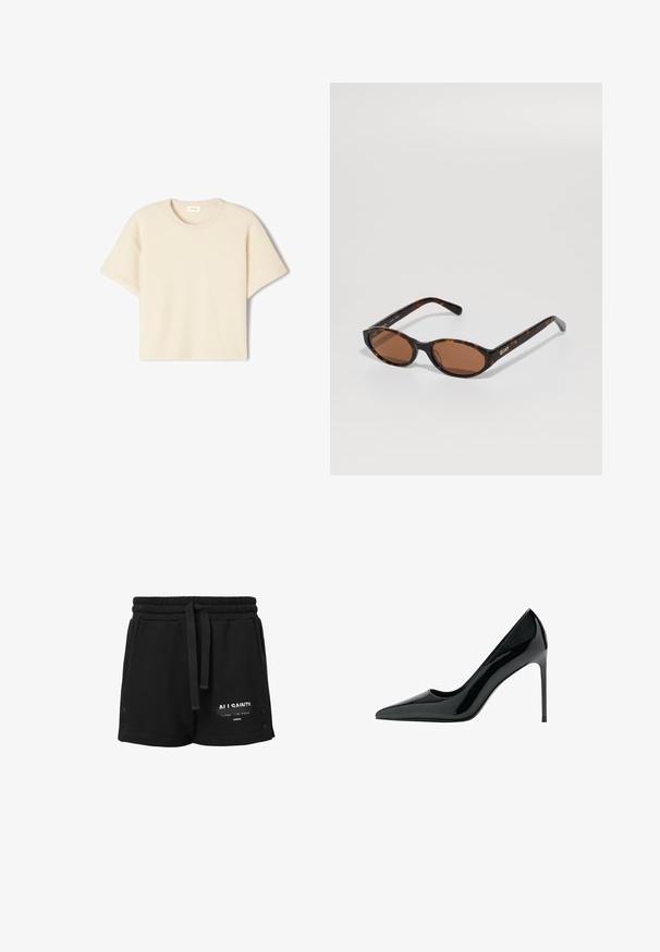 Camiseta de manga corta en color beige, hecha de una tela suave, con un cuello redondo y un corte holgado, que presenta una textura sutil y sin patrones visibles.; Pantalones cortos de algodón negros con cintura elástica, cordón ajustable, detalle de logo blanco y acentos de botones a los lados. Textura suave, diseño casual.; Zapato de tacón stiletto de charol negro con punta afilada y textura suave y brillante; tacón alto y delgado; diseño minimalista.; Gafas de sol ovaladas de carey con lentes marrones, anguladas para mostrar el logo "QUAY" en la patilla derecha sobre un fondo liso.; Bolso de mano blanco con textura suave, silueta curva y correa de hombro ajustable. Presenta un sutil patrón de logo y acentos de hardware en plata.