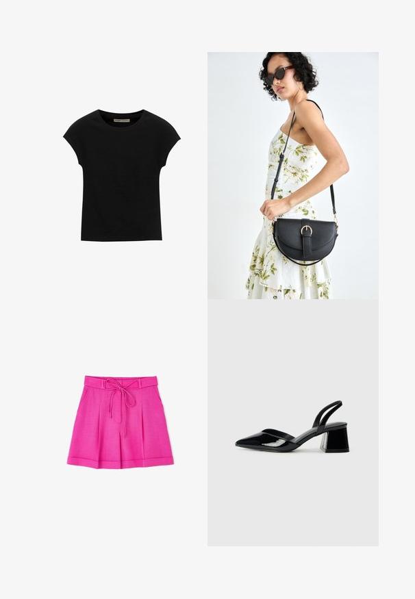 Schwarzes Kurzarm-T-Shirt aus weichem Stoff, mit Rundhalsausschnitt und lockerer Passform, glatter Textur und ohne Muster.; Rosa Shorts aus leichtem Material mit gebundenem Taillenbund, mit Falten und zwei seitlichen Taschen. Glatte Textur, lässiges Design.; Schwarze Lackleder-Slingback-High Heels mit spitzem Schuh und einem geometrischen Blockabsatz. Verfügt über ein schlankes, minimalistisches Design und eine glatte Textur.; Schwarze Lederhandtasche mit geschwungener Form, abnehmbarem Tragegurt und goldenen Beschlägen. Die Tasche verfügt über einen Deckel mit einer Schnallen-Details.
